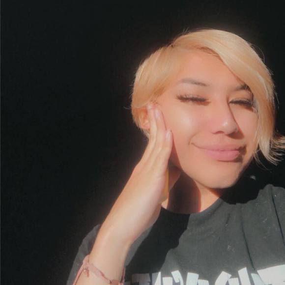 Meet your Posher, Taylor - Picture 1 of 1